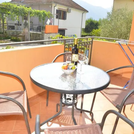 D Apartment Kotor Exterior photo